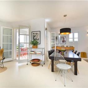 3 Bedroom Villa with Pool, Terrace and Sea Views near Vinisce, Sleeps 7